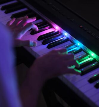 piano con led